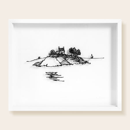 La maison de pêcheur - Groix_filstories_agnesaudras_fil3D noir, île avec maison bretonne , arbres, entourée par la mer avec un bateau à voile au loin